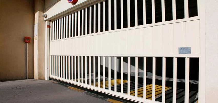 porte de garage collectif